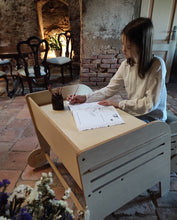 Charger l'image dans la galerie, table-chaise-roue-montessori