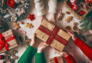 3 idées de cadeaux Montessori pour Noël
