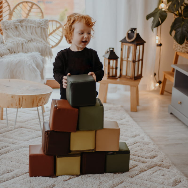 12 cubes de construction et d'imagination